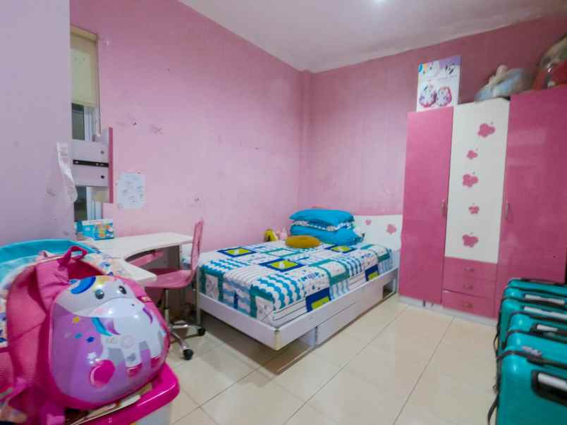 dijual rumah perumahan duta bintaro