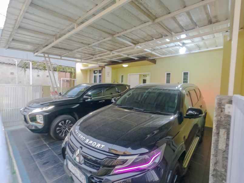 dijual rumah perumahan duta bintaro