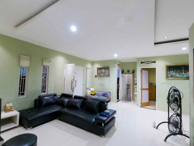 dijual rumah perumahan duta bintaro