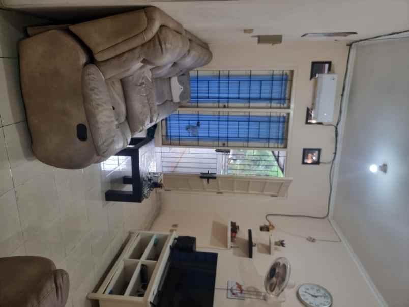 dijual rumah petir cipondoh tangerang