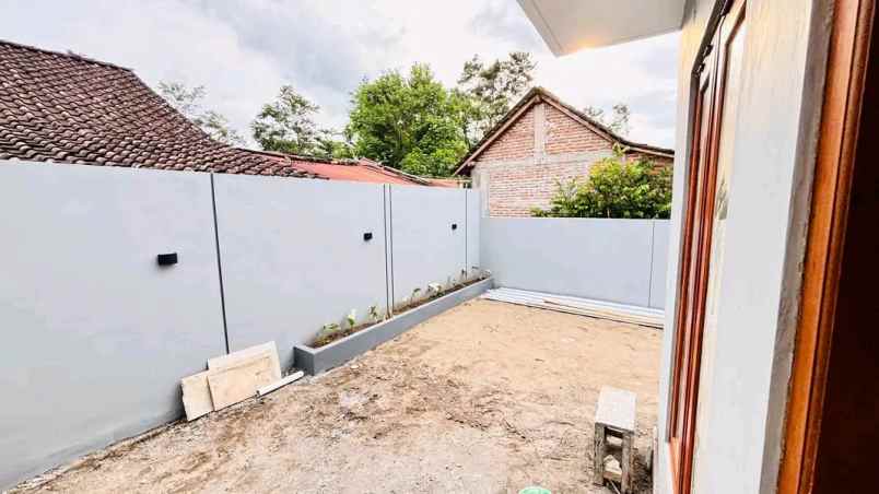 dijual rumah pleret