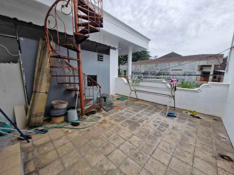 dijual rumah pondok bambu