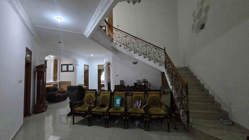 dijual rumah pondok bambu