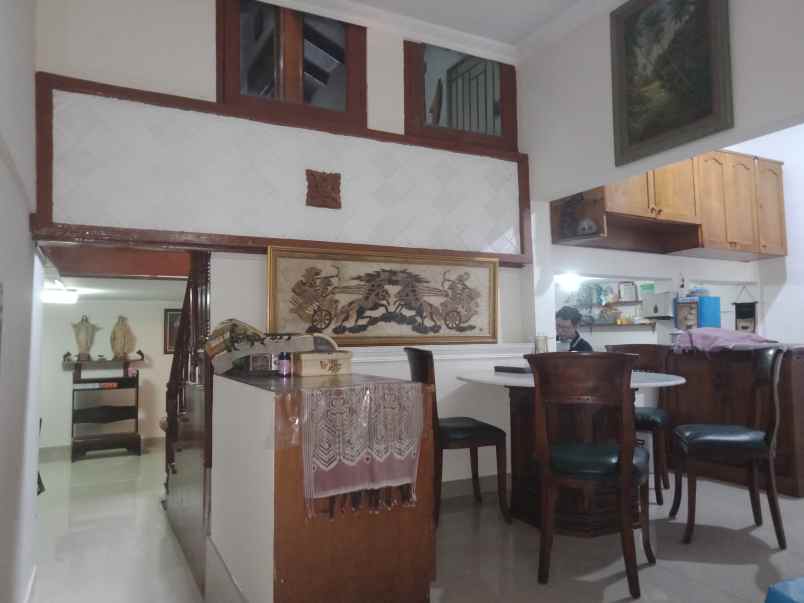 dijual rumah pondok gede