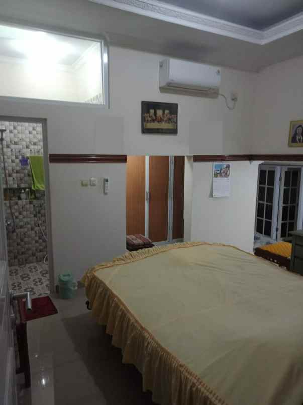 dijual rumah pondok gede