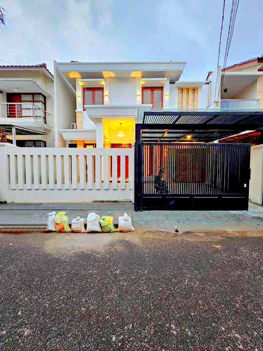 dijual rumah pondok indah
