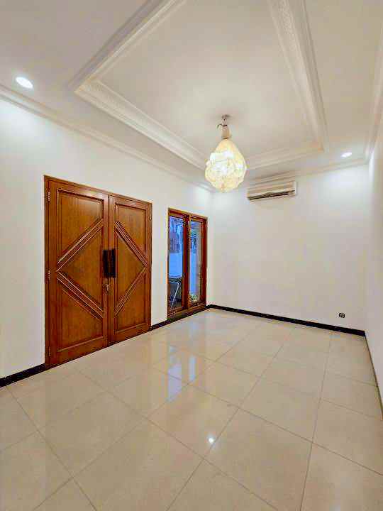 dijual rumah pondok indah