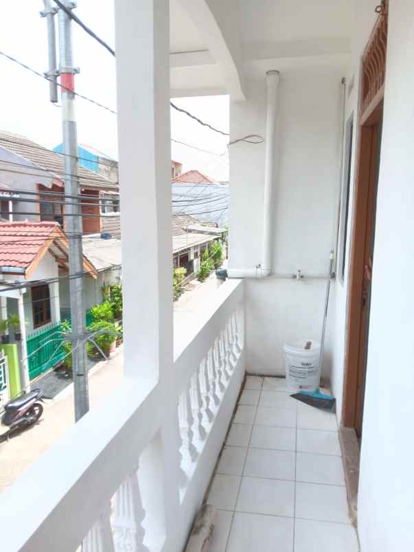 dijual rumah pondok kacang timur