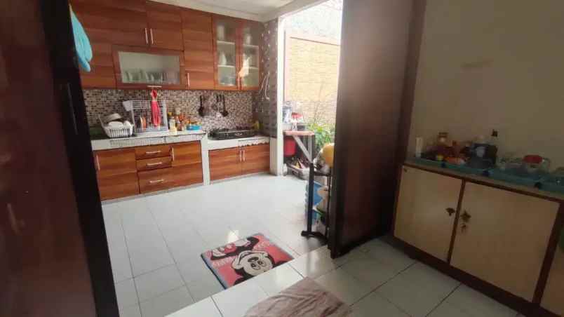 dijual rumah pondok kelapa