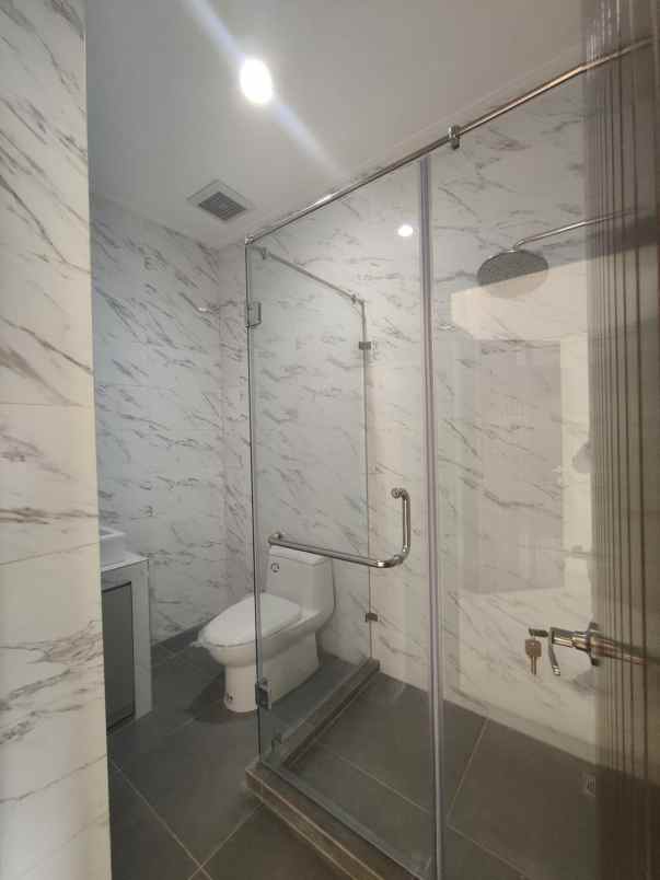 dijual rumah pondok kelapa