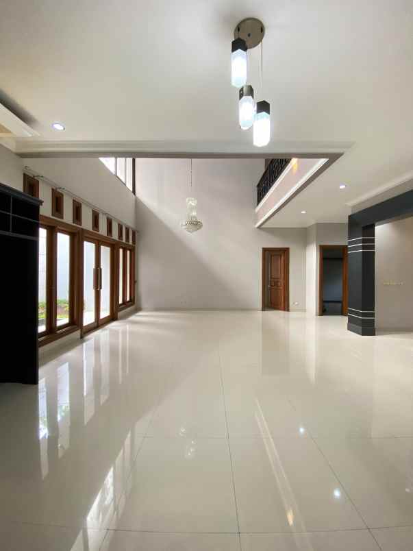 dijual rumah pondok kelapa