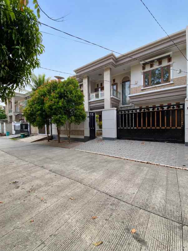 dijual rumah pondok kelapa