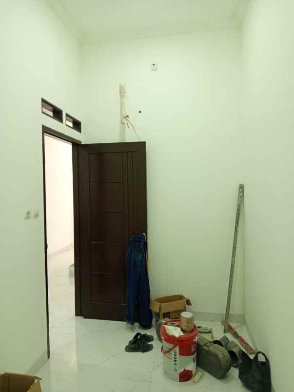 dijual rumah poris cipondoh