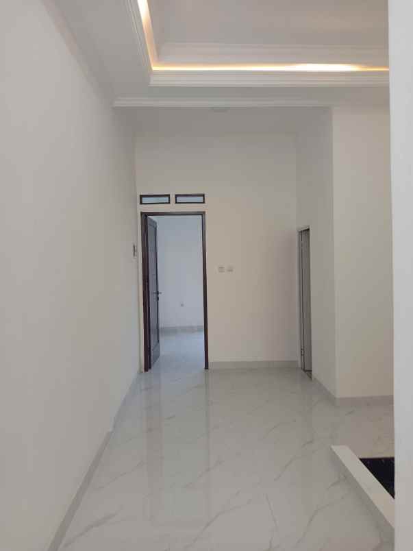 dijual rumah poris cipondoh