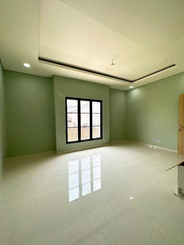 dijual rumah raden inten jakarta timur