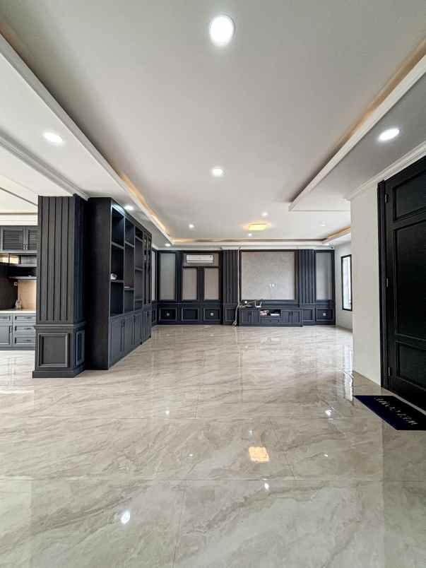 dijual rumah radio dalam