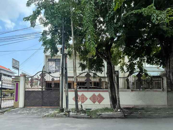 dijual rumah raya dharmahusada indah