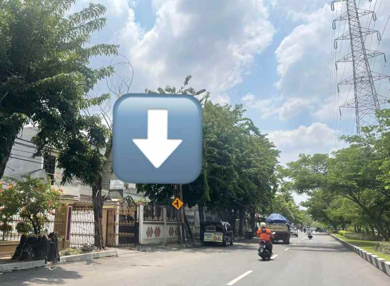 dijual rumah raya dharmahusada indah