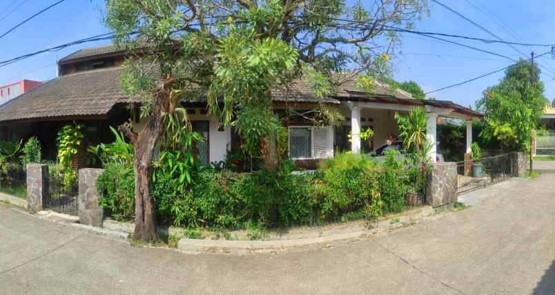 dijual rumah riung hegar