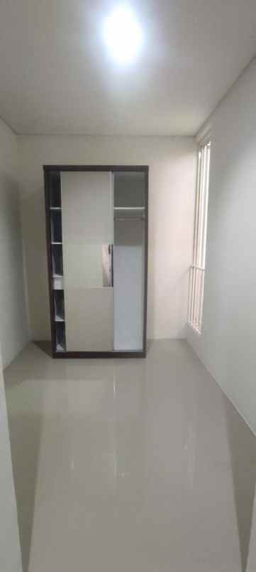 dijual rumah royal park residen gunung
