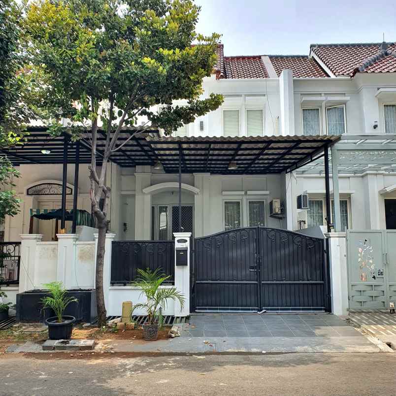 dijual rumah royal residence
