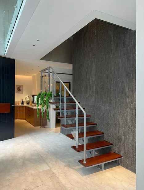 dijual rumah royal residence organica