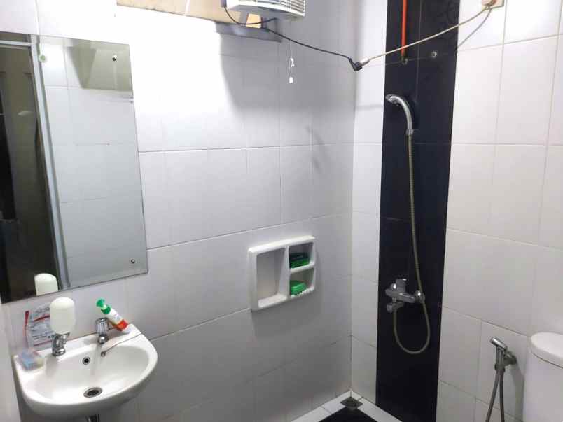 dijual rumah royal residence villas cakung