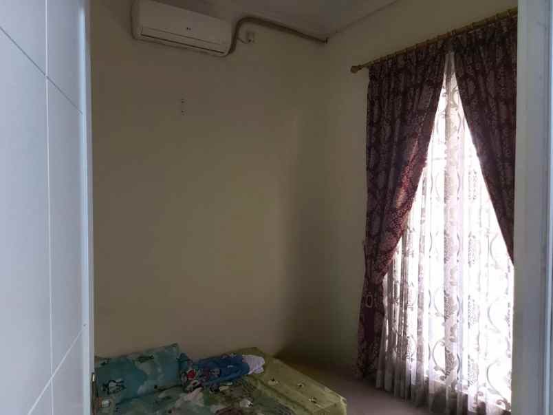 dijual rumah royal residence villas cakung