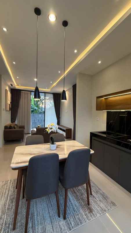 dijual rumah rs arturo s