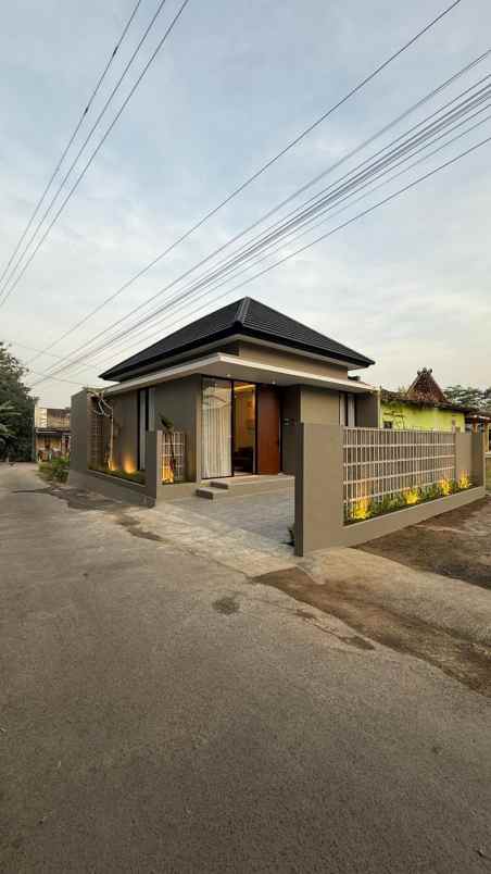 dijual rumah rs arturo s