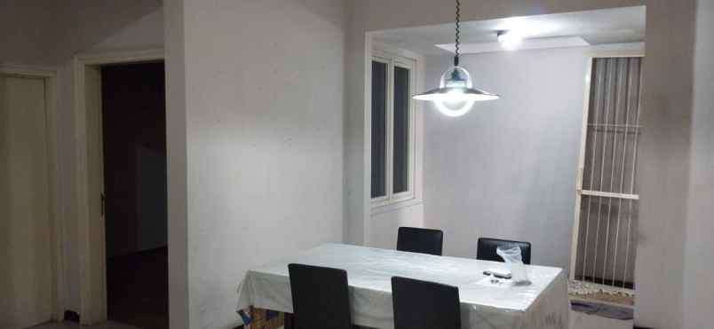 dijual rumah rumah rungkut asri