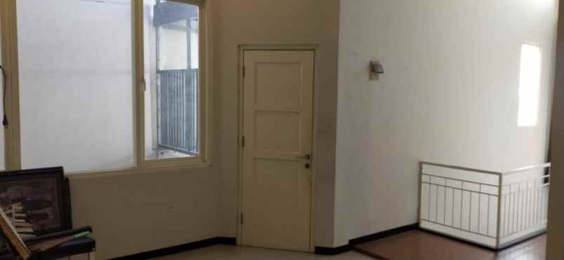 dijual rumah rumah rungkut asri