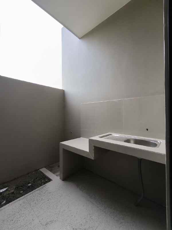 dijual rumah rungkut