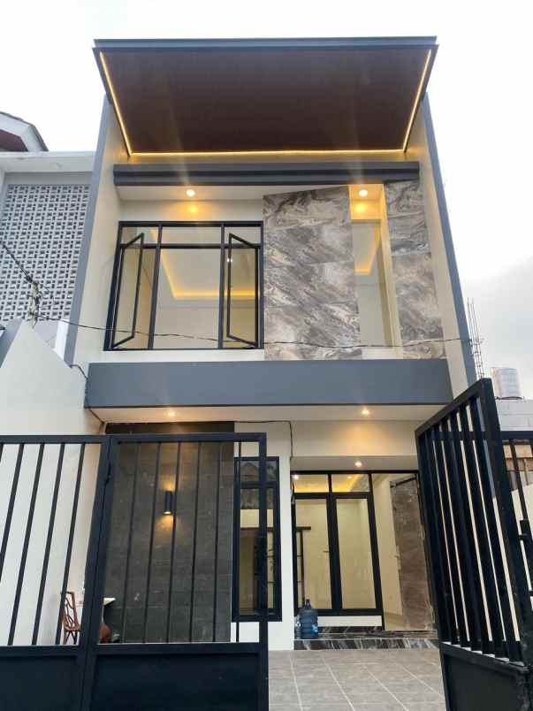 dijual rumah rungkut