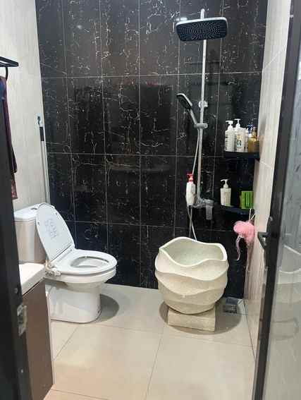 dijual rumah rungkut asri