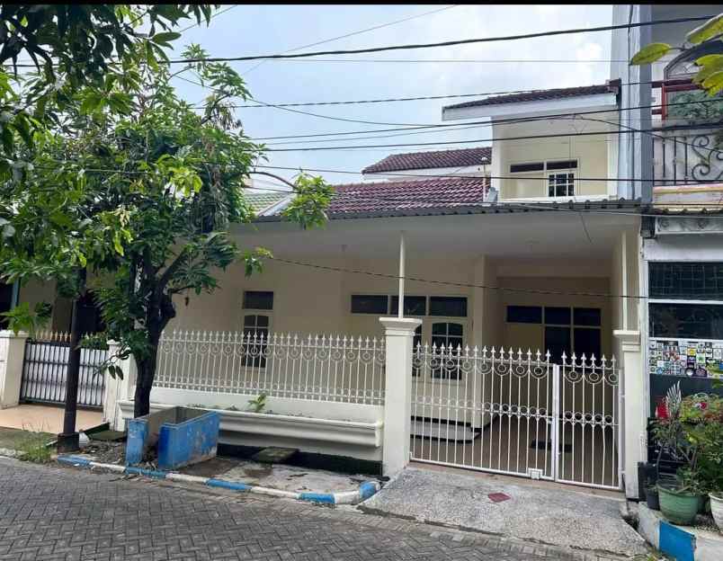 dijual rumah rungkut mapan