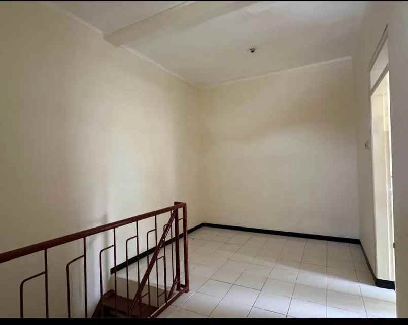 dijual rumah rungkut mapan