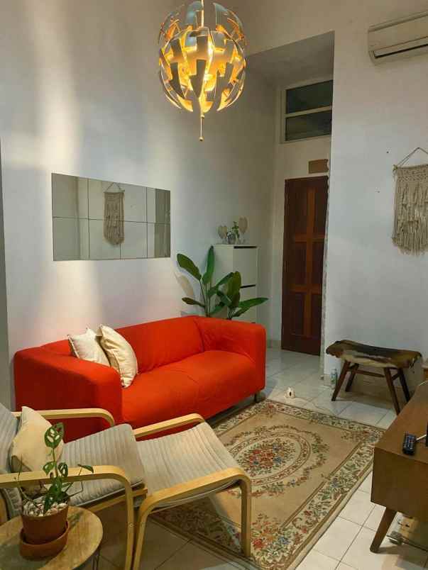 dijual rumah sawah lama ciputat