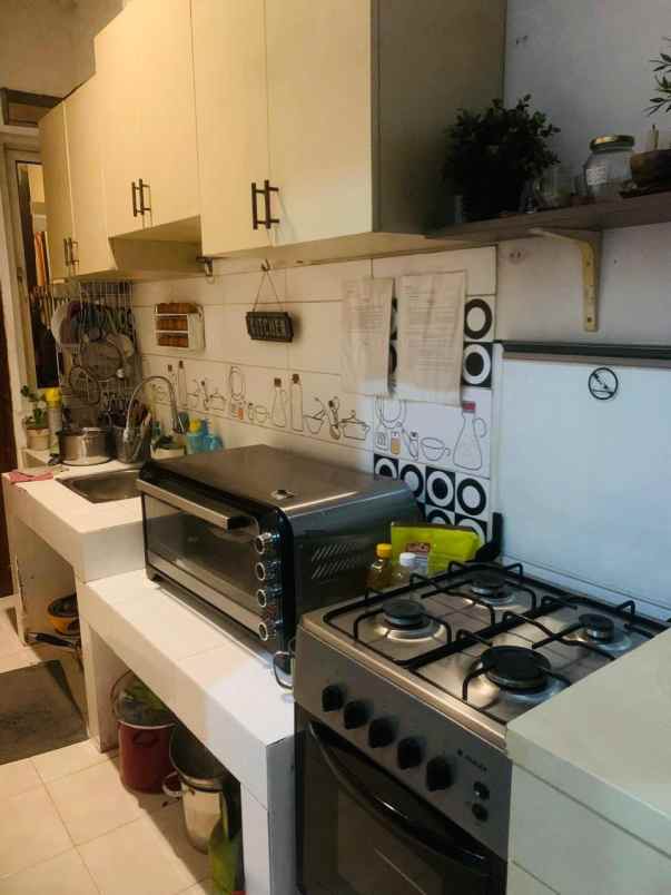 dijual rumah sawah lama ciputat