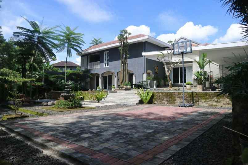 dijual rumah sersan bajuri