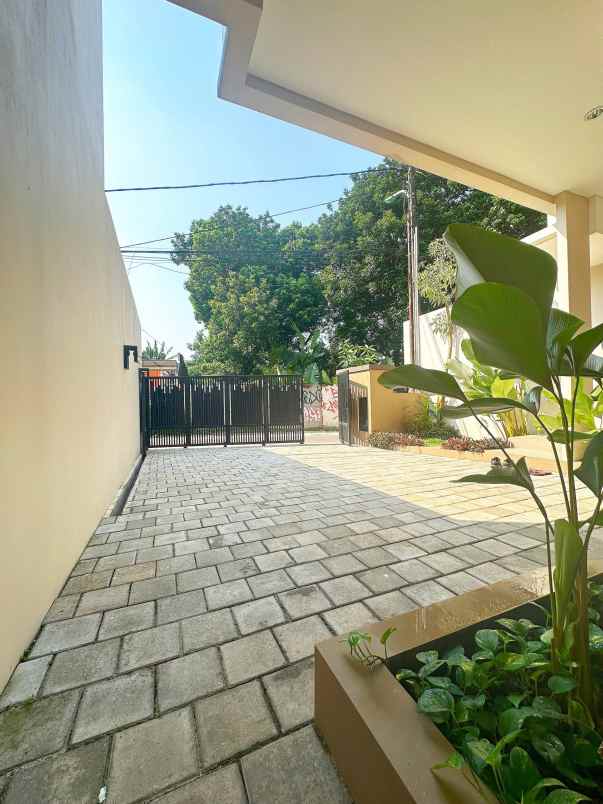 dijual rumah setu