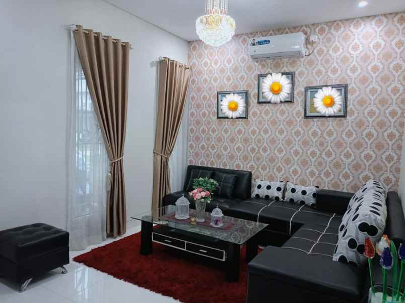 dijual rumah siap huni di raffles hills