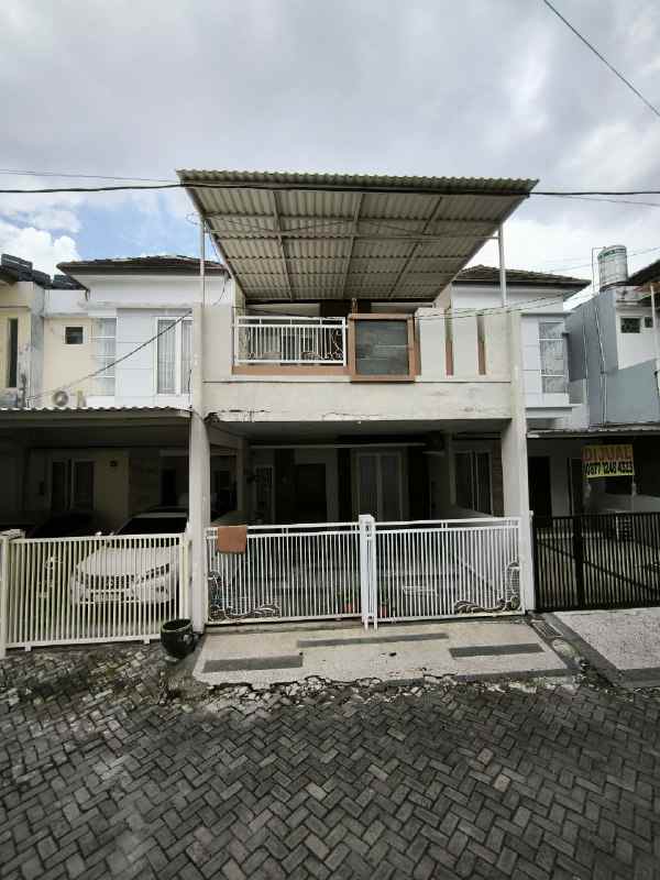 dijual rumah simpang darmo regency