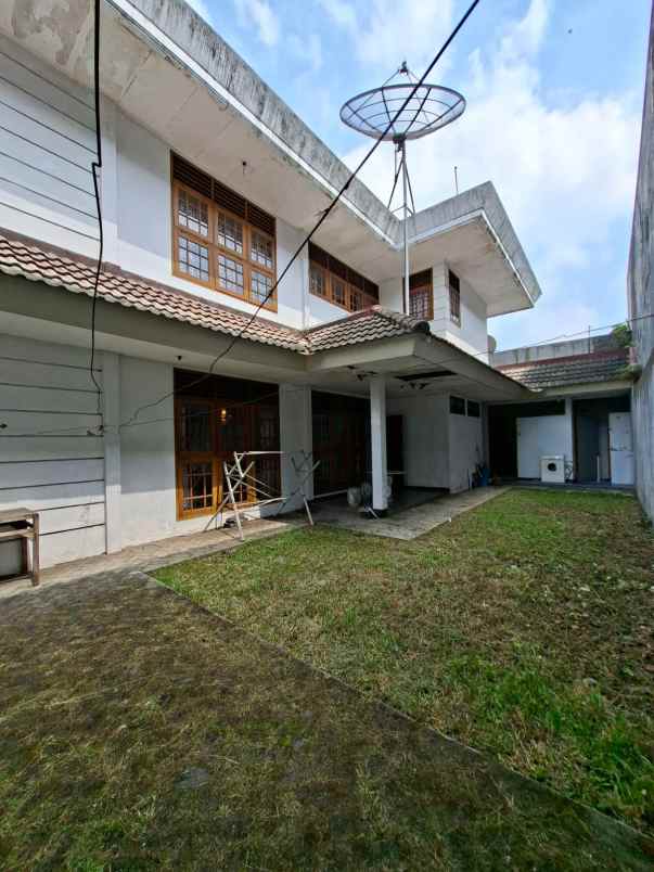 dijual rumah standart lokasi di araya kota malang