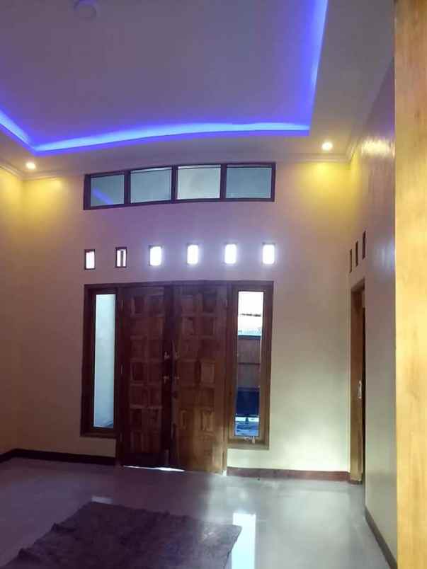 dijual rumah stasiun tugu