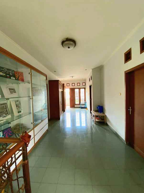 dijual rumah studio alam sukmajaya