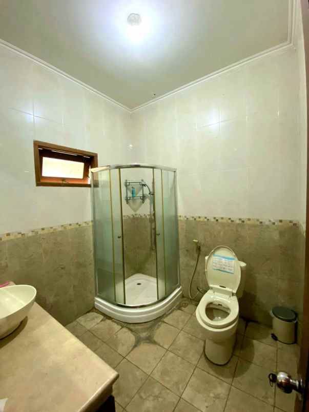 dijual rumah studio alam sukmajaya