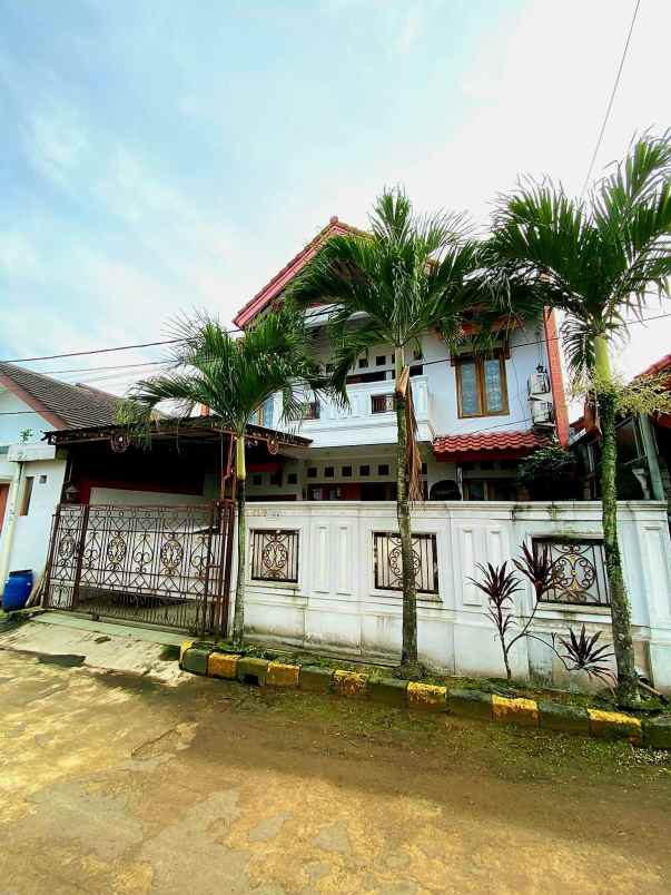 dijual rumah studio alam sukmajaya