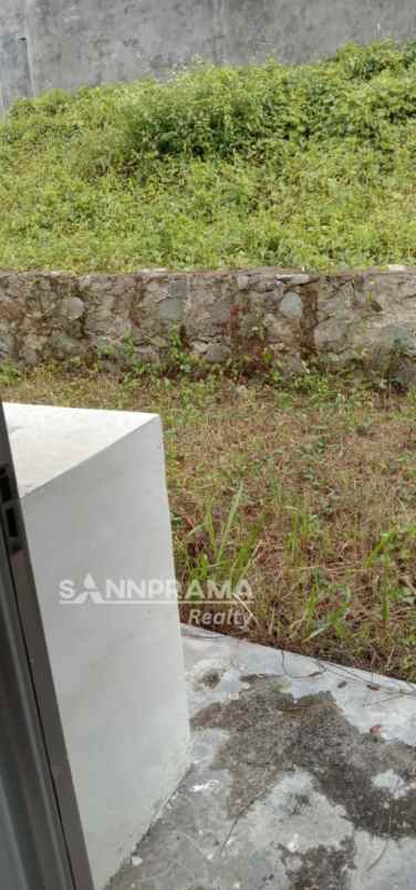 dijual rumah suka manah