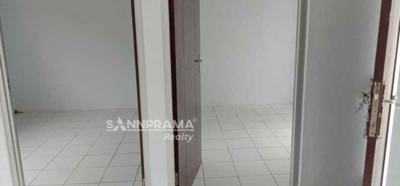dijual rumah suka manah